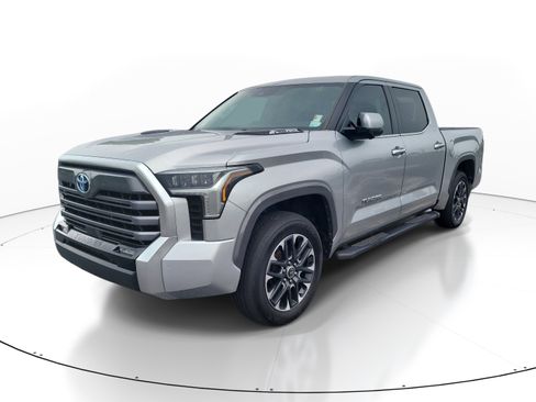Used 2024 Toyota Tundra Limited AWD/4WD image 3