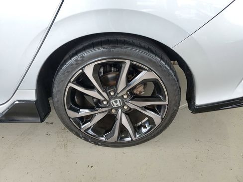 Used 2018 Honda Civic Sport image 11