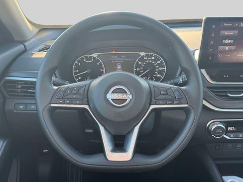 Certified 2025 Nissan Altima 2.5 SV w/ SV Special Edition Package AWD/4WD image 13