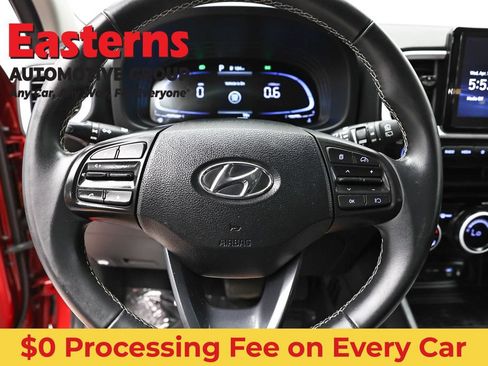 Used 2024 Hyundai Venue Limited FWD image 10