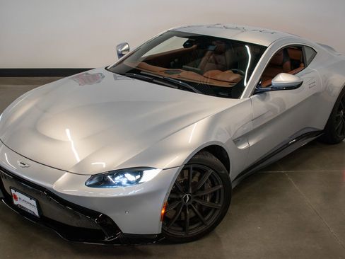 Used 2020 Aston Martin V8 Vantage Coupe RWD image 21