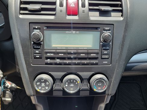Used 2015 Subaru Forester 2.5i Premium AWD/4WD image 32