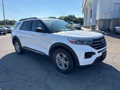 Used 2020 Ford Explorer XLT w/ Comfort Package AWD/4WD image 1