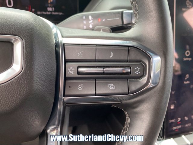 Used 2025 GMC Yukon Denali AWD/4WD image 23