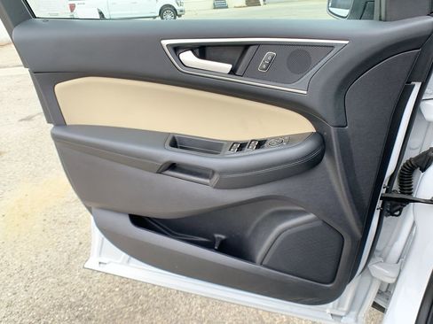 Used 2021 Ford Edge SEL w/ Convenience Package image 18