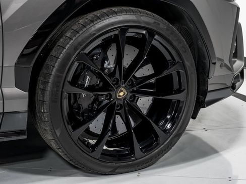 Used 2021 Lamborghini Urus image 54