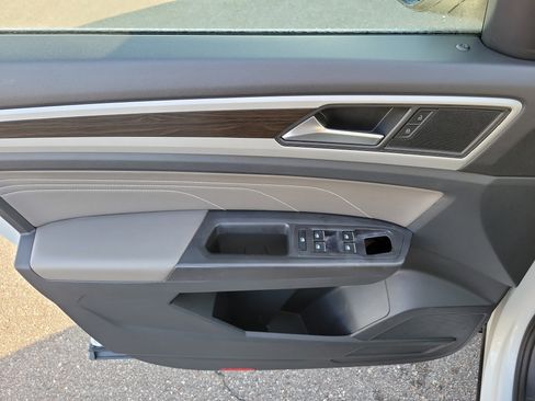 Used 2022 Volkswagen Atlas SE image 21