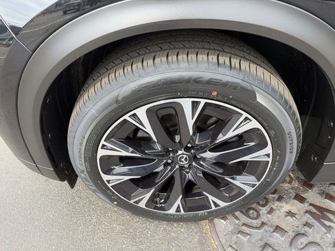 Certified 2024 MAZDA CX-90 Plug-In Hybrid w/ Premium Plus AWD/4WD image 10