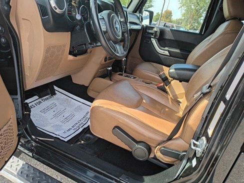 Used 2016 Jeep Wrangler Unlimited Sahara w/ Mopar Chrome Edition Group image 11