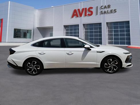 Used 2025 Hyundai Sonata SEL FWD image 5