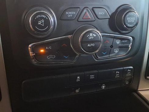Used 2019 RAM 1500 Big Horn AWD/4WD image 18