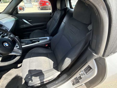 Used 2005 BMW Z4 2.5i RWD image 20