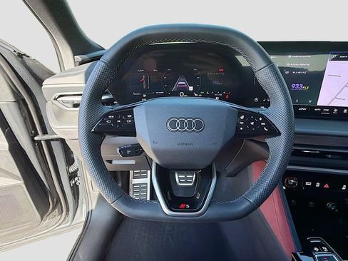 Used 2025 Audi SQ5 Premium Plus AWD/4WD image 39