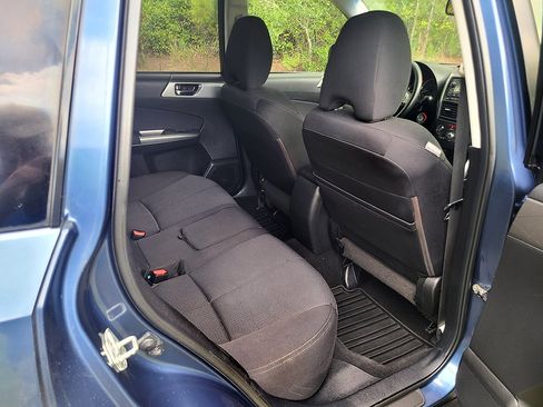 Used 2012 Subaru Forester 2.5X Premium AWD/4WD image 18