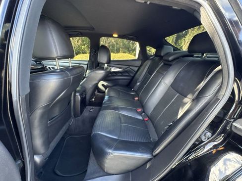 Used 2013 INFINITI M37 w/ Premium Pkg image 27