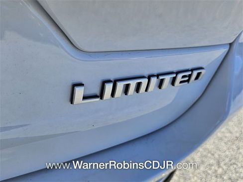 New 2025 Jeep Grand Cherokee Limited image 12