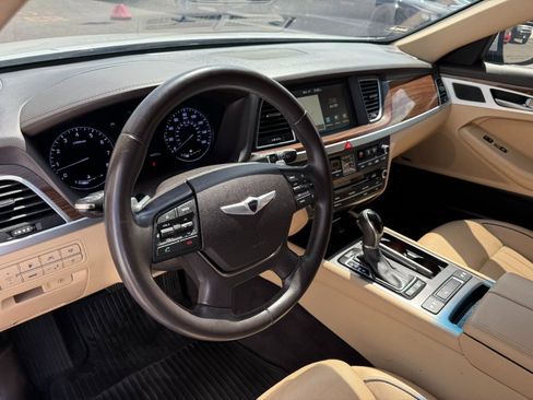 Used 2015 Hyundai Genesis 3.8 w/ Option Group 03 image 32