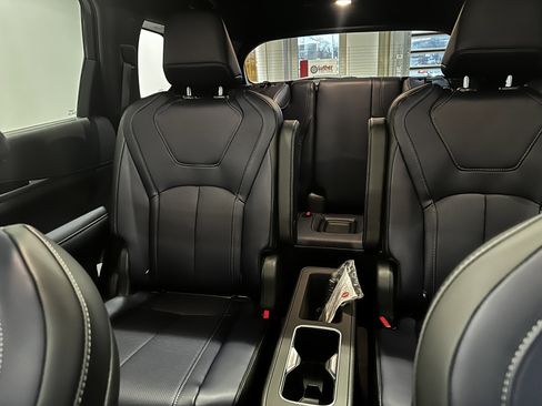 New 2026 INFINITI QX60 Sport image 9