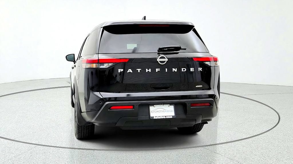 Used 2024 Nissan Pathfinder S AWD/4WD image 6