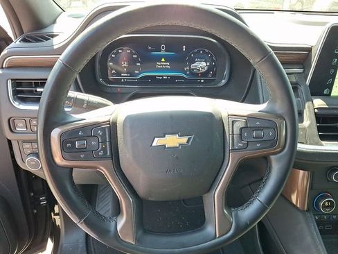 Used 2024 Chevrolet Tahoe High Country w/ Premium Package 2 AWD/4WD image 18