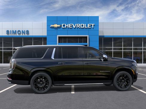 New 2025 Chevrolet Suburban Premier image 6