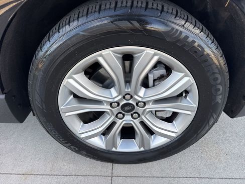 Certified 2023 Ford Edge Titanium AWD/4WD image 21
