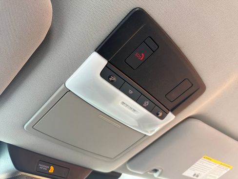 Used 2023 Nissan Pathfinder SL w/ Lighting Package (N92) image 33