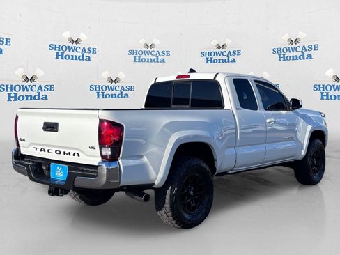 Used 2021 Toyota Tacoma SR5 AWD/4WD image 8