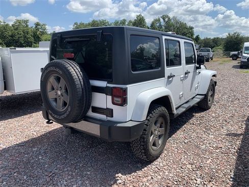 Used 2012 Jeep Wrangler Unlimited Sport image 3