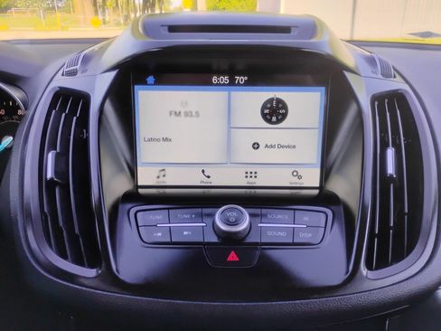 Used 2017 Ford Escape SE w/ Equipment Group 201A FWD image 25