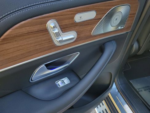 New 2026 Mercedes-Benz GLS 580 4MATIC image 12