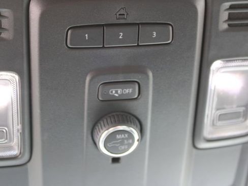 Used 2024 Chevrolet Tahoe LT image 31