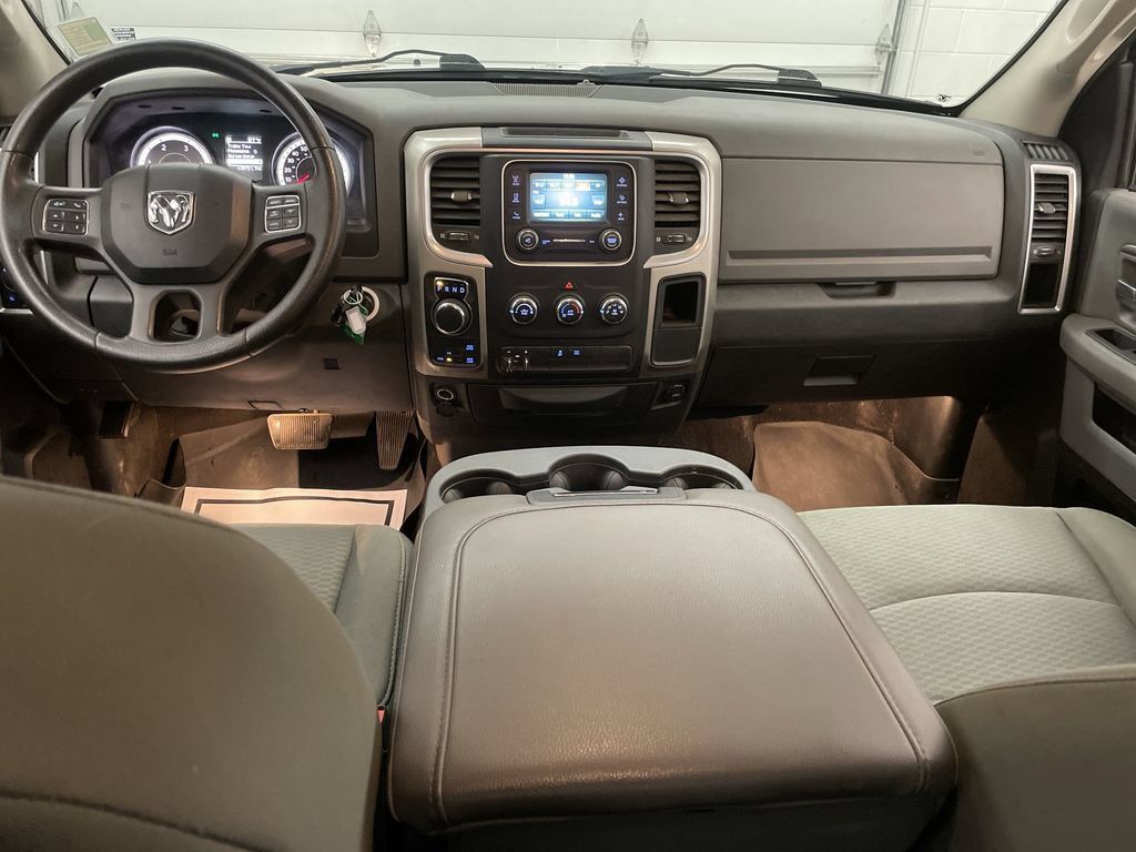 Used 2015 RAM 1500 Classic SLT AWD/4WD image 12
