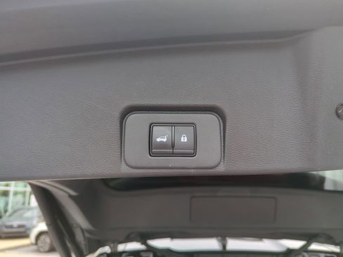 Used 2022 Nissan Rogue Platinum w/ Head-Up Display Package image 31