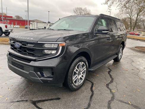 New 2026 Ford Expedition Max Active AWD/4WD image 2