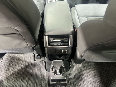 Used 2024 Subaru Ascent Premium w/ Convenience Package image 20