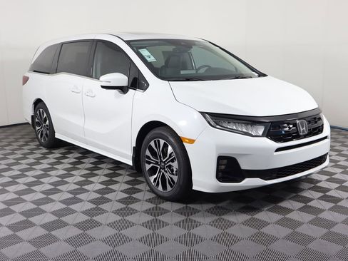 New 2026 Honda Odyssey Elite image 3
