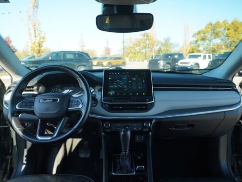 Used 2022 Jeep Compass Limited image 27