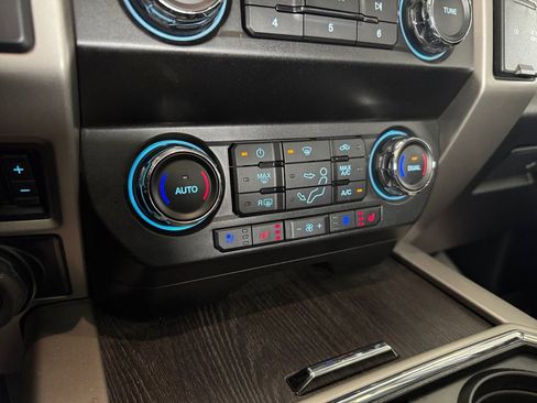 Used 2021 Ford F350 Lariat w/ Tremor Off-Road Package image 30