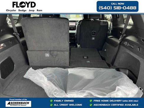 New 2025 Jeep Grand Cherokee L Overland w/ Luxury Tech Group IV image 29