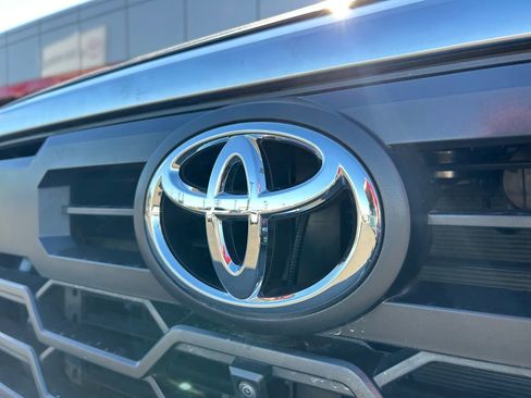 Used 2022 Toyota Tundra Limited w/ TRD Off-Road Package image 31