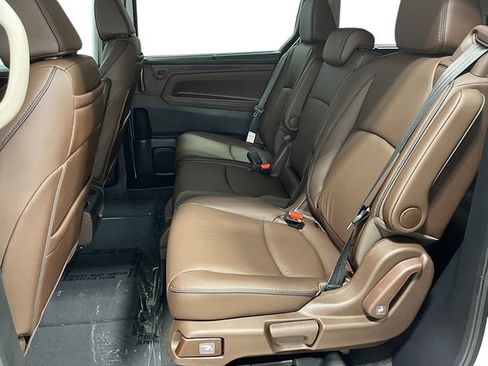 New 2026 Honda Odyssey Touring image 23