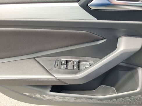 Certified 2025 Volkswagen Jetta Sport FWD image 22
