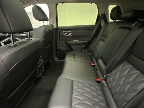 New 2026 Nissan Rogue Platinum AWD/4WD image 10