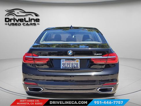 Used 2018 BMW 740i image 4