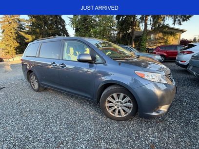 Used 2014 Toyota Sienna LE