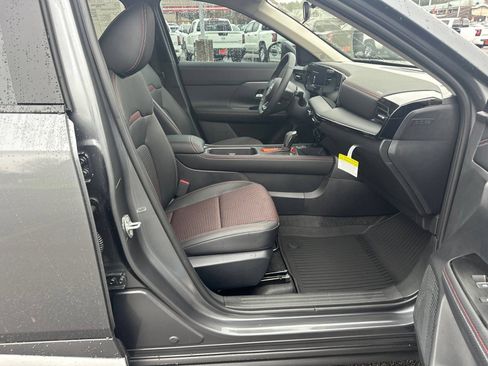 New 2026 Nissan Kicks SR w/ Cold Weather Package FWD image 13