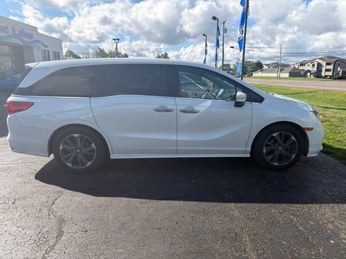 Used 2022 Honda Odyssey Elite image 2