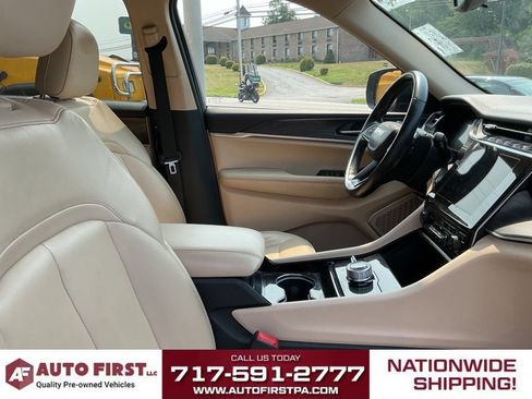 Used 2021 Jeep Grand Cherokee L Limited AWD/4WD image 18