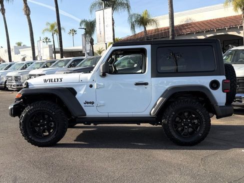 Used 2022 Jeep Wrangler Willys image 6